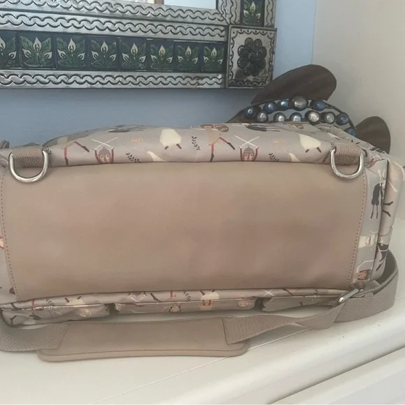 House of Flynn Camera/ Baby Bag - Picture 3 of 8